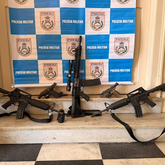 PM prende sete criminosos no Morro do Estado, em Niterói, com ajuda de informações do Disque Denúncia 